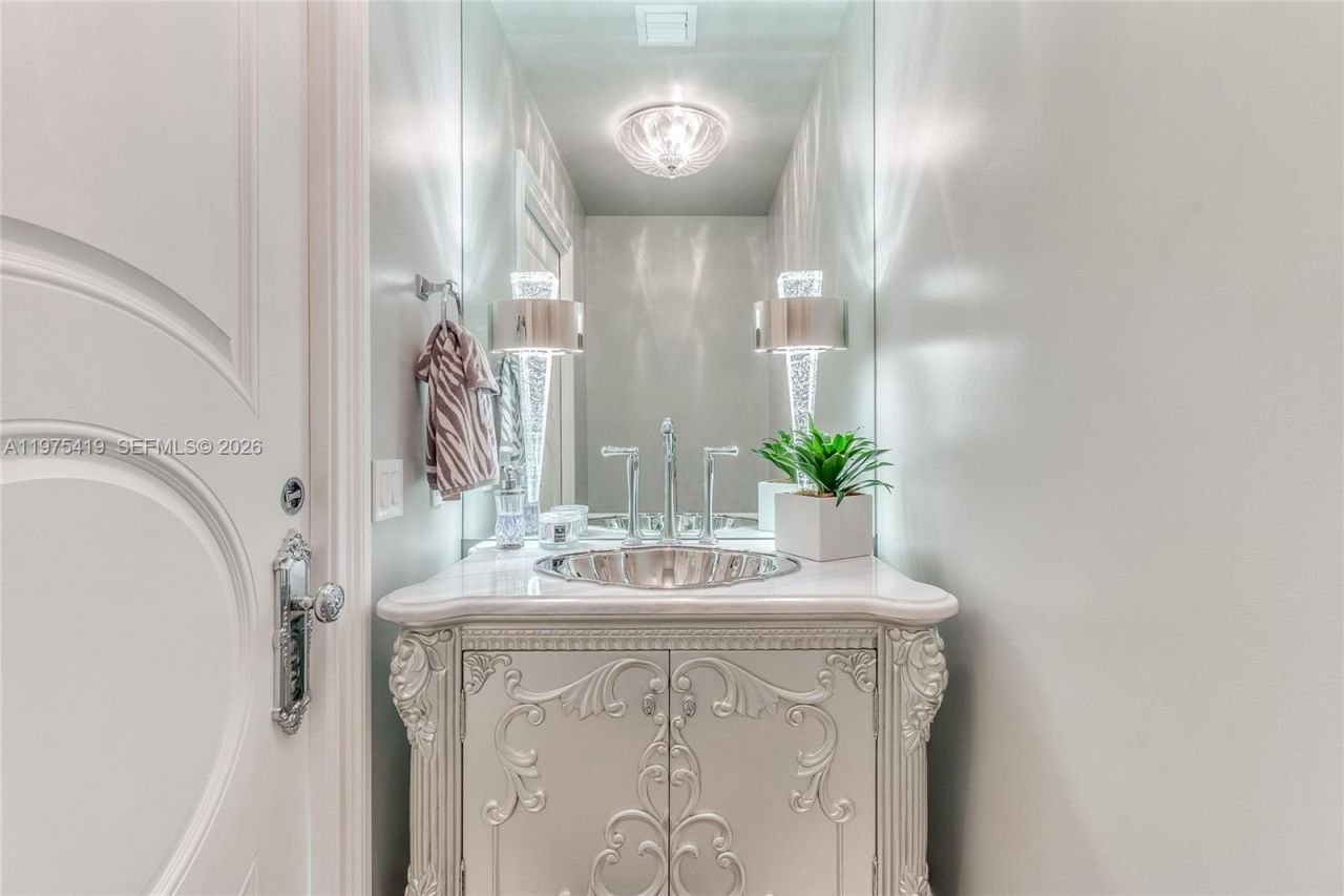 1455 Ocean Dr, Unit 1607, Miami Beach, FL 33139 Photo