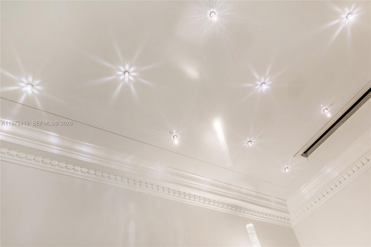 1455 Ocean Dr, Unit 1607, Miami Beach, FL 33139 Photo