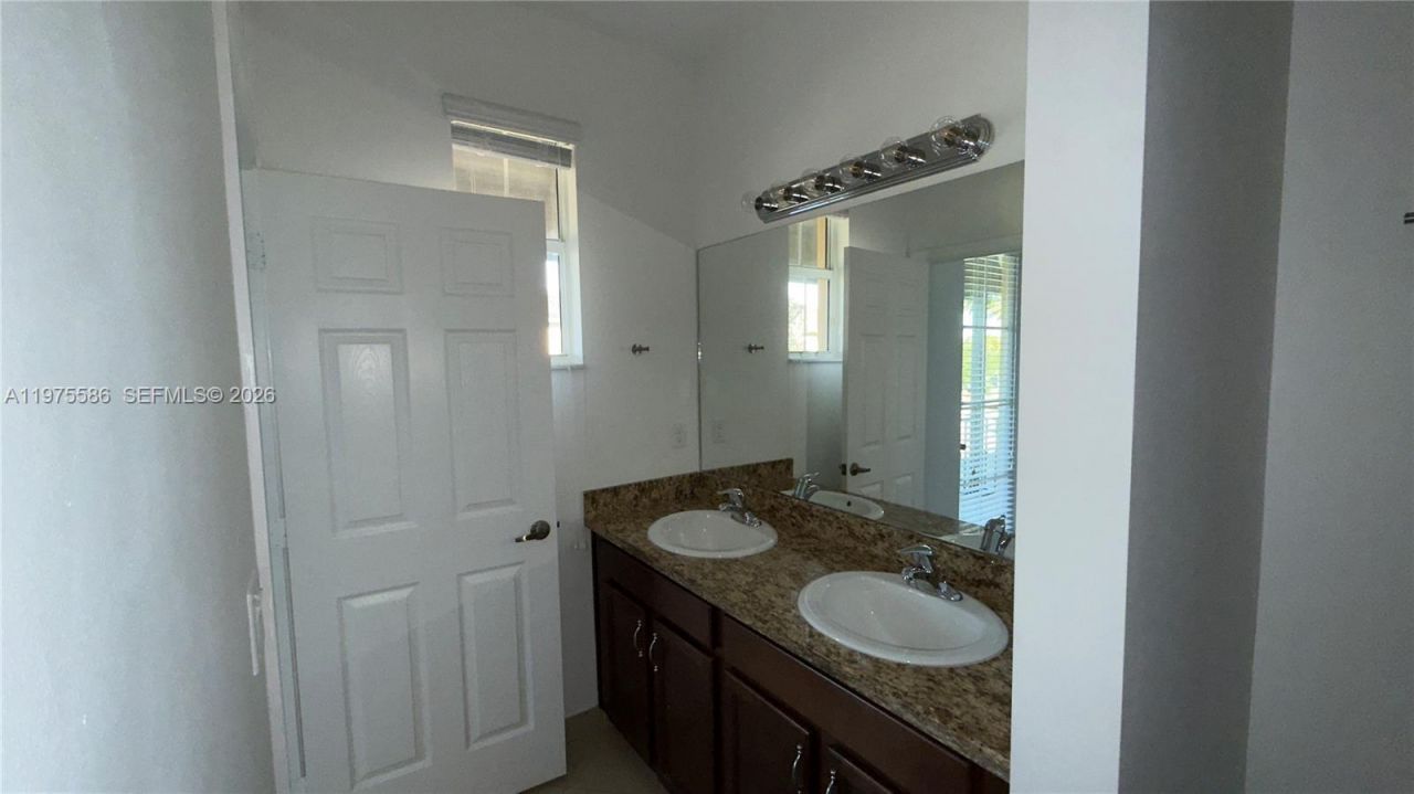 1522 SW 147th Ter, Pembroke Pines, FL 33027 Photo