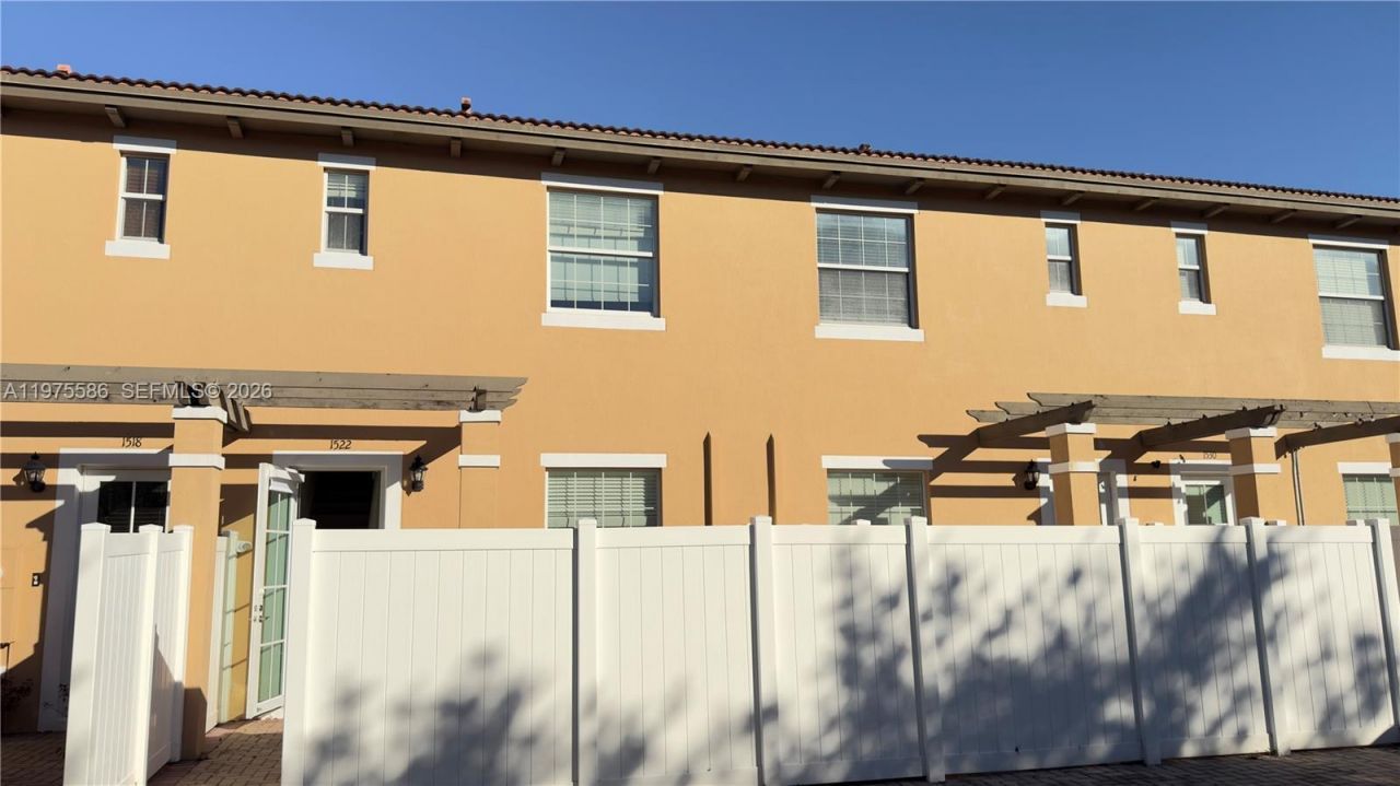 1522 SW 147th Ter, Pembroke Pines, FL 33027 Photo