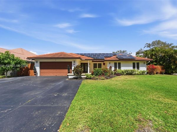 10003 NW 53rd Ct , Coral Springs, FL 33076