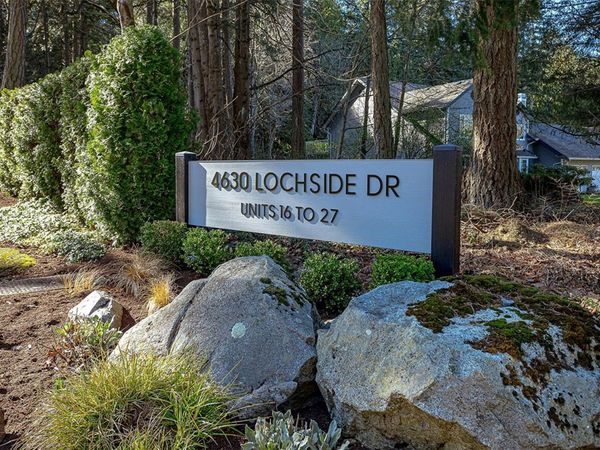 4630 Lochside Dr, Unit 20, Saanich, BC V8Y 2T1
