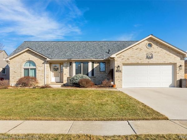 47192 Sanborn Drive, Macomb Twp, MI 48044