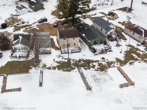 2705 Melvin Drive, Hamburg Twp, MI 48169