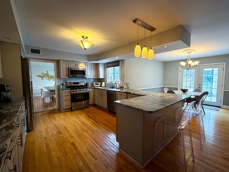 2433 Brookwood Road , Columbus, OH 43209 Photo 16