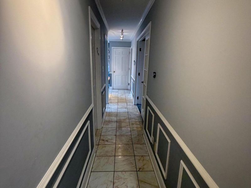 2433 Brookwood Road , Columbus, OH 43209 Photo 18