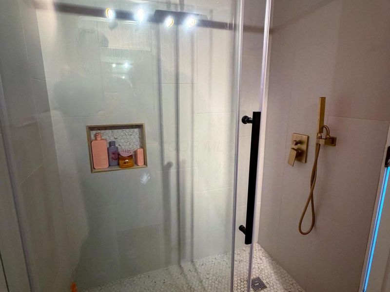 2433 Brookwood Road , Columbus, OH 43209 Photo 26