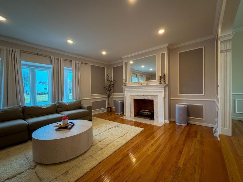 2433 Brookwood Road , Columbus, OH 43209 Photo 3