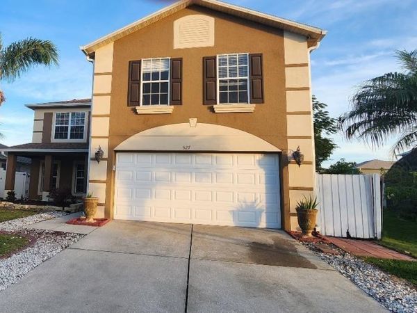 527 WINDROSE DRIVE , ORLANDO, FL 32824