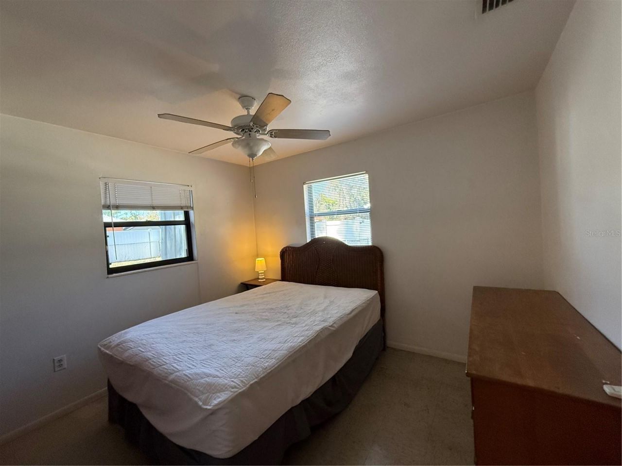 186 Midwest Parkway , Sarasota, FL 34232 Photo