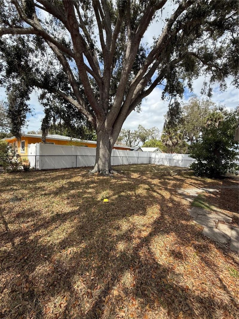 186 Midwest Parkway , Sarasota, FL 34232 Photo