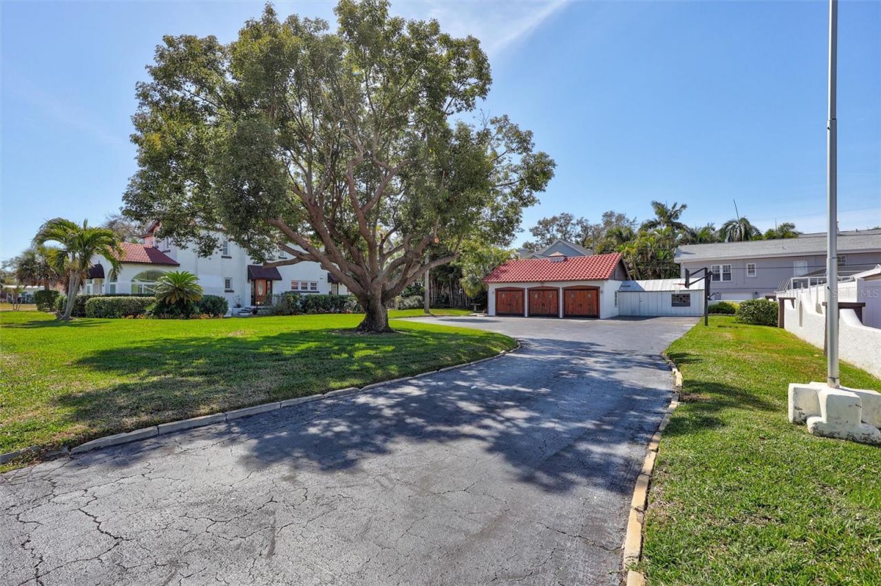 120 Park Street N, Saint Petersburg, FL 33710 Photo