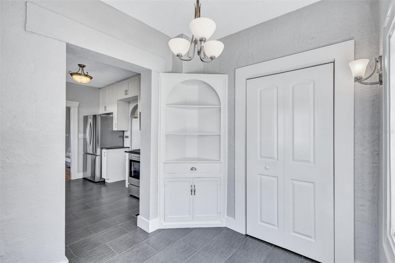 120 Park Street N, Saint Petersburg, FL 33710 Photo