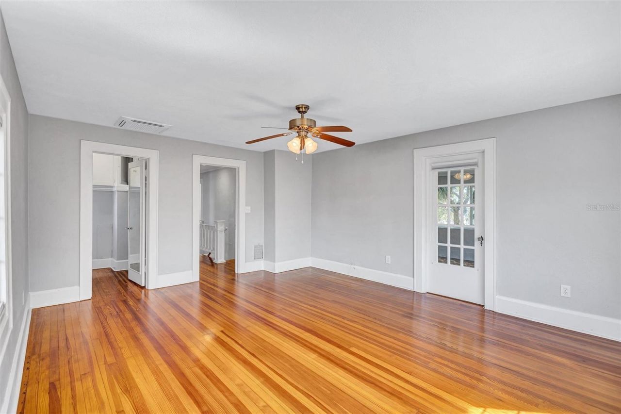 120 Park Street N, Saint Petersburg, FL 33710 Photo