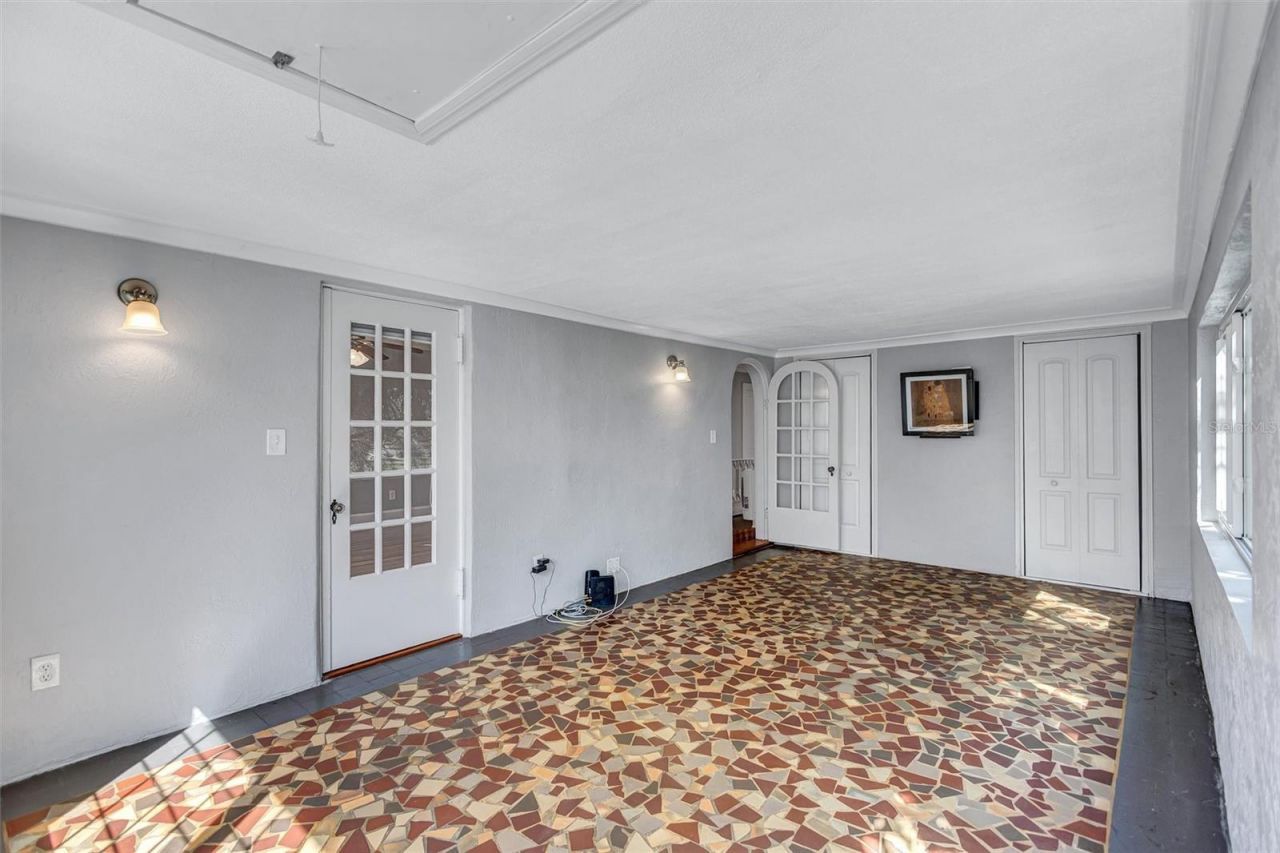 120 Park Street N, Saint Petersburg, FL 33710 Photo