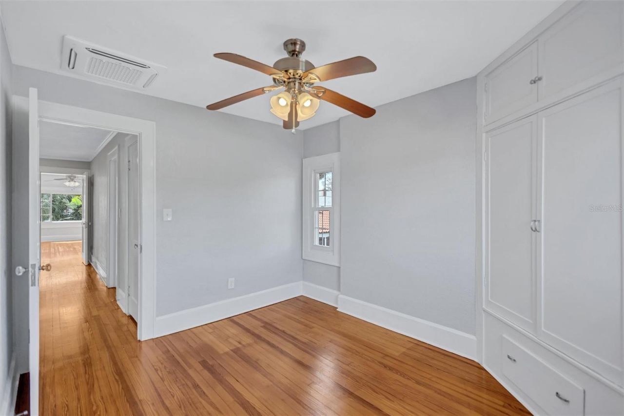 120 Park Street N, Saint Petersburg, FL 33710 Photo