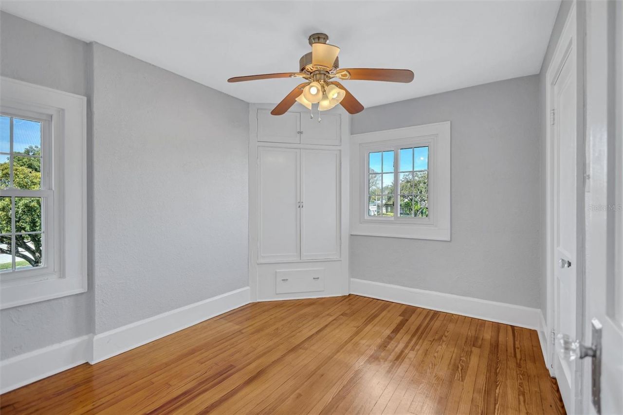 120 Park Street N, Saint Petersburg, FL 33710 Photo