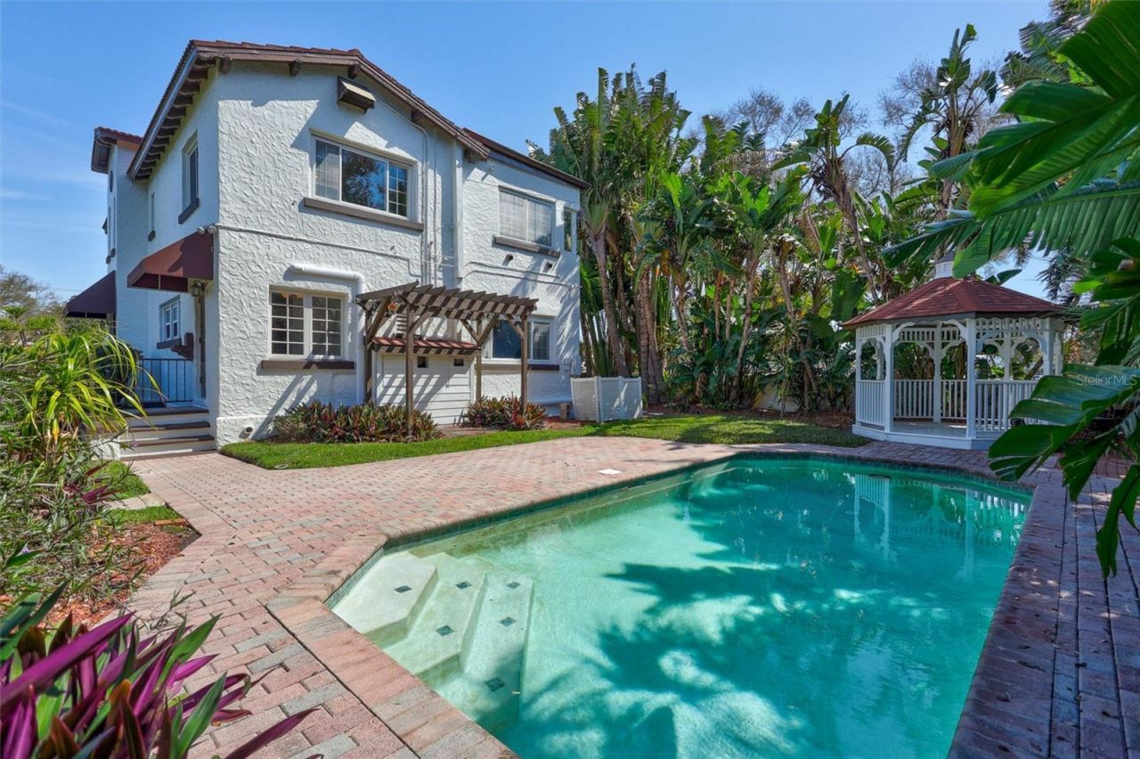 120 Park Street N, Saint Petersburg, FL 33710 Photo