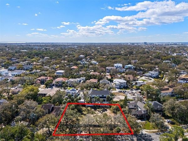 4628 W BAY TO BAY BOULEVARD , TAMPA, FL 33629