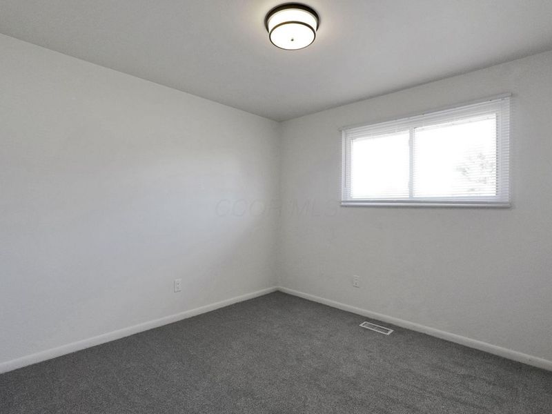 1935 Arapaho Drive, Circleville, OH 43113 Photo 17