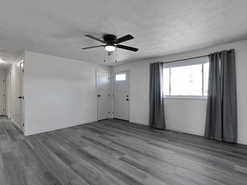 1935 Arapaho Drive, Circleville, OH 43113 Photo 6