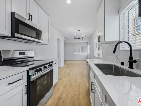 1738 Colby Avenue, Unit 10, Los Angeles, CA 90025