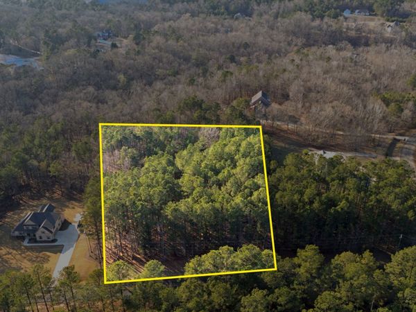 598 Pea Ridge Road, Juliette, GA 31046