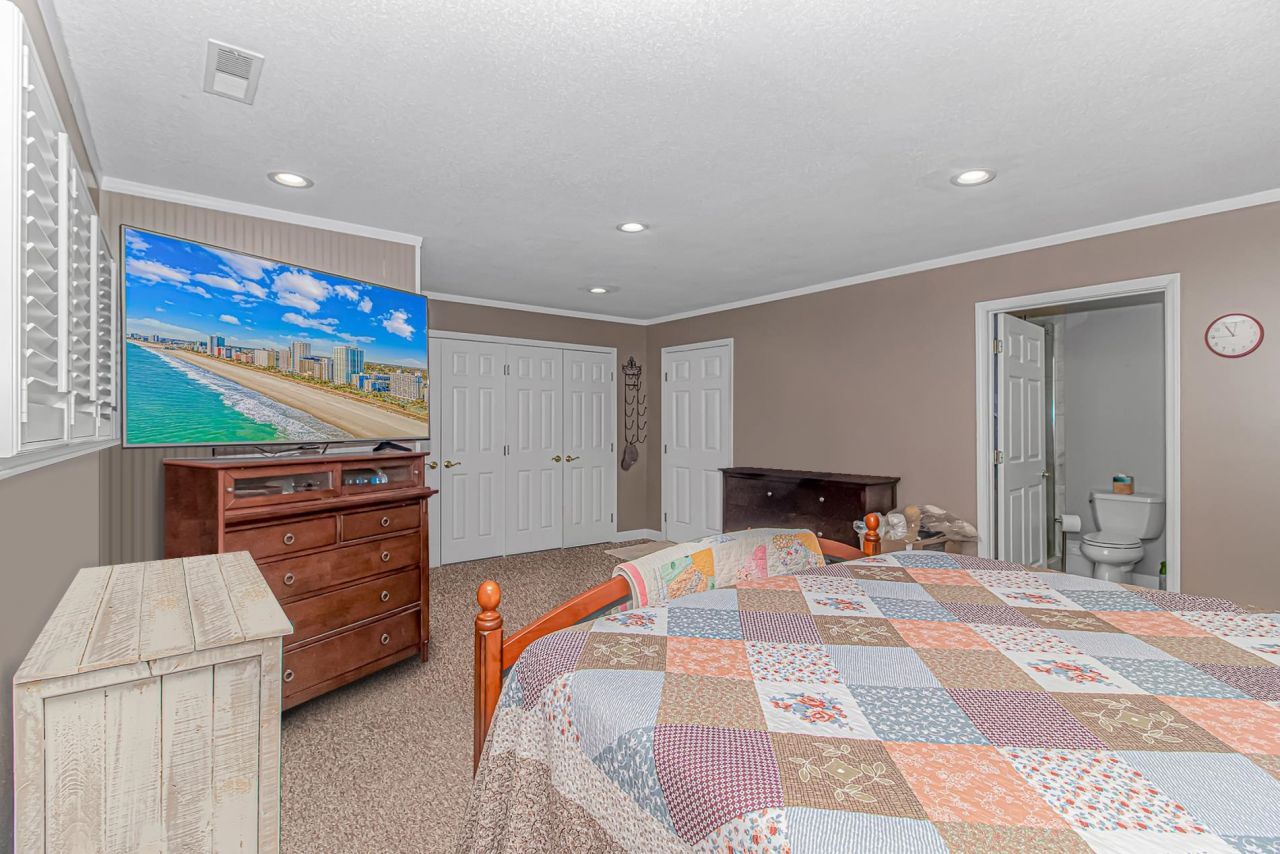 2104 Adams Circle  Photo 14