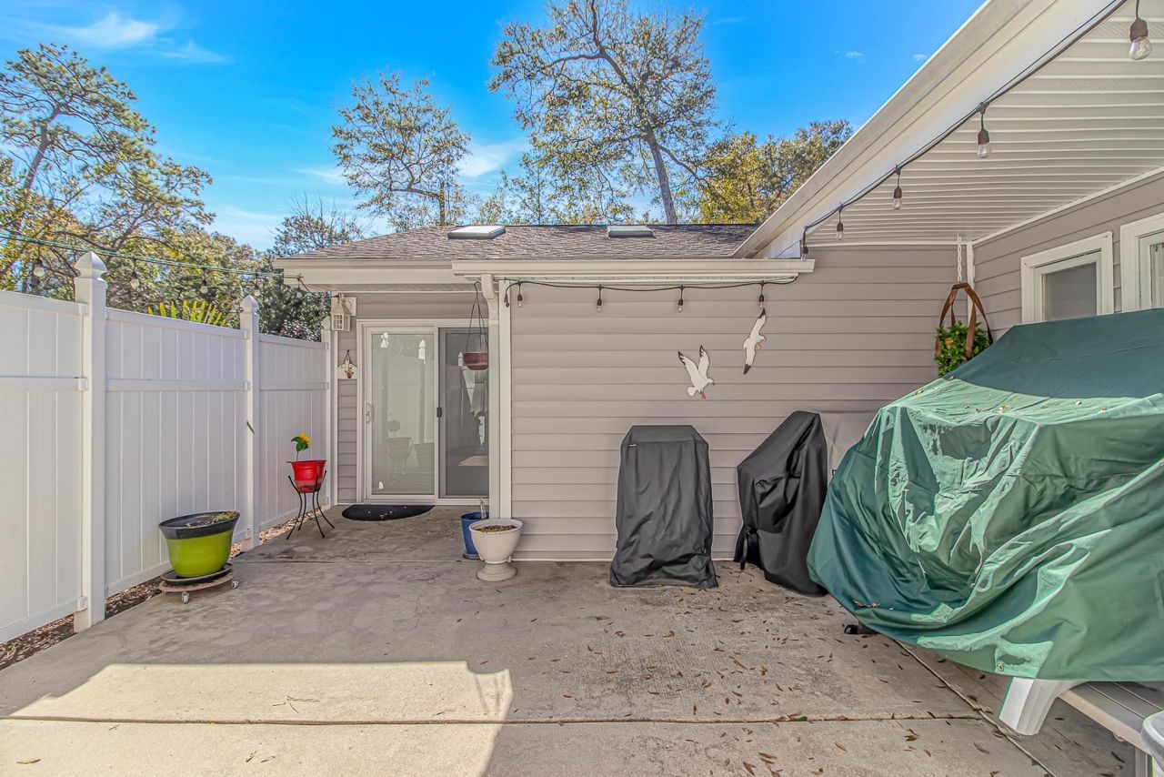 2104 Adams Circle  Photo 18