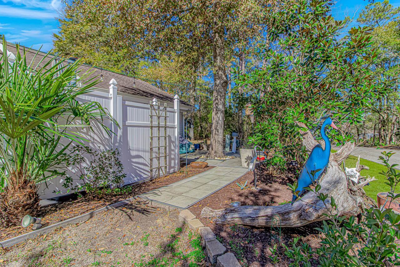 2104 Adams Circle  Photo 19