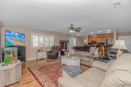 2104 Adams Circle  photo 4