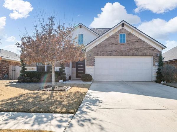909 Zacarias DR, Leander, TX 78641