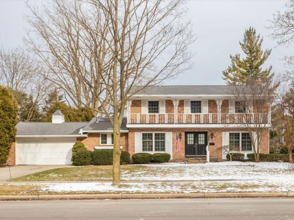 1440 Edgewood Avenue SE, Grand Rapids, MI 49506