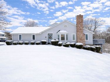 1 Chenin Run, Fairport, NY 14450