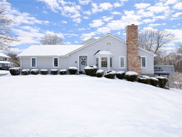 1 Chenin Run , Fairport, NY 14450