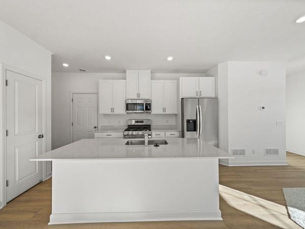 11046 203rd Street W, Lakeville, MN 55044