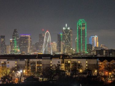 2806 Guymon Street, Dallas, TX 75212