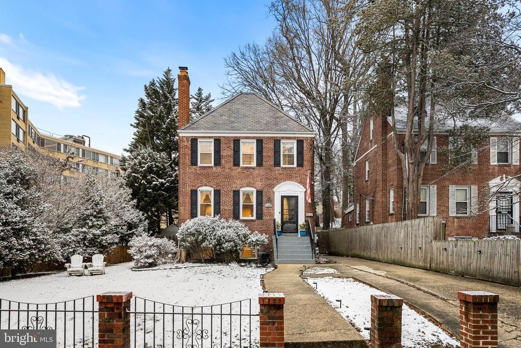 1433 Fort Stevens Drive Nw, Washington, DC 20011 Main Photo