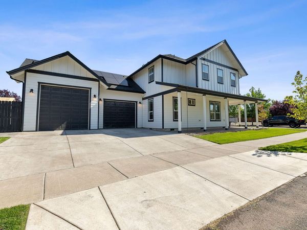 871 NE Whistle Way, Prineville, OR 97754