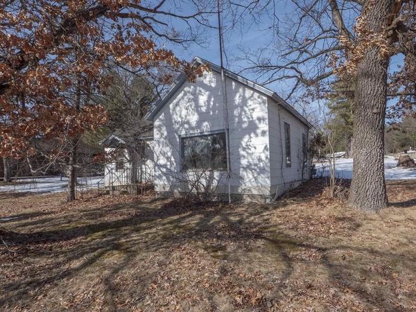 324 E NORTH LAKE STREET, Hancock, WI 54943