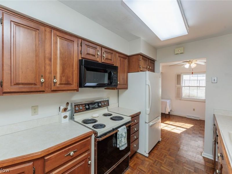 8747 Fox Rest Drive, Brecksville, OH 44141 Photo 21