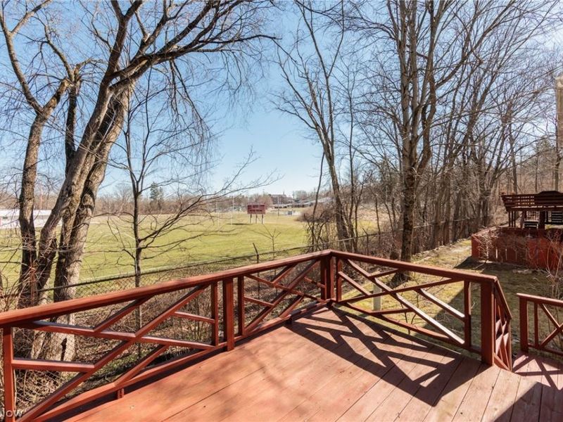 8747 Fox Rest Drive, Brecksville, OH 44141 Photo 7