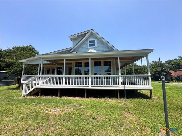 506 S 6th Street , Gatesville, TX 76528