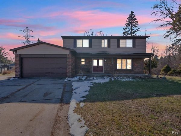 3489 Riverview Court, Wayne, MI 48184