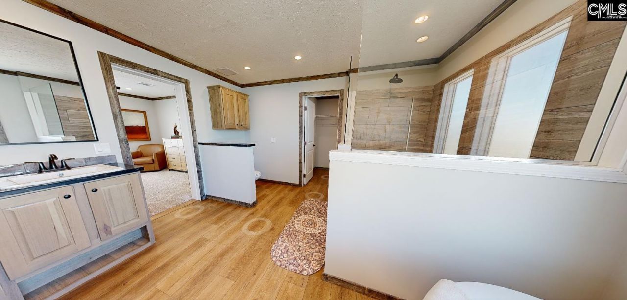 228 Providence Road  Photo 9