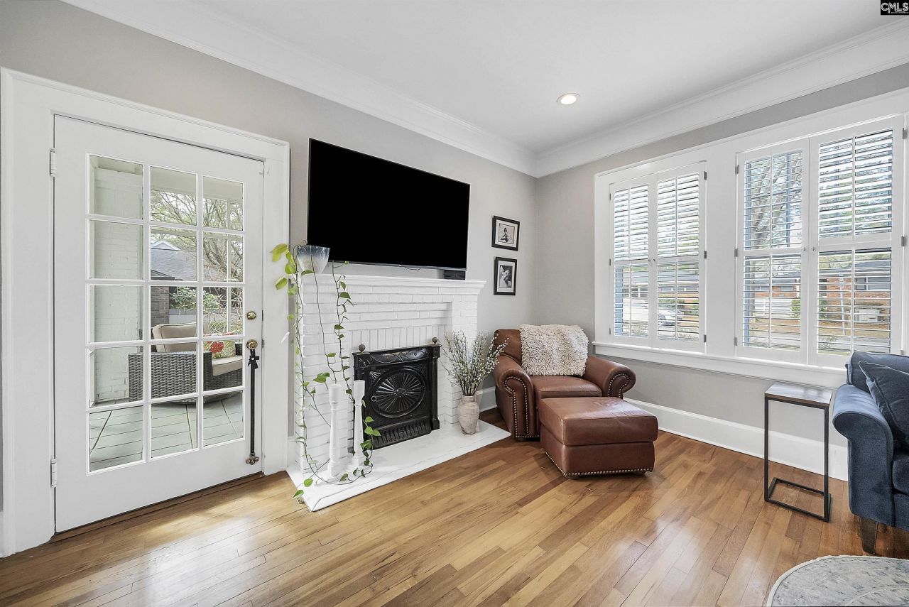 1312 Daly Street  Photo 11