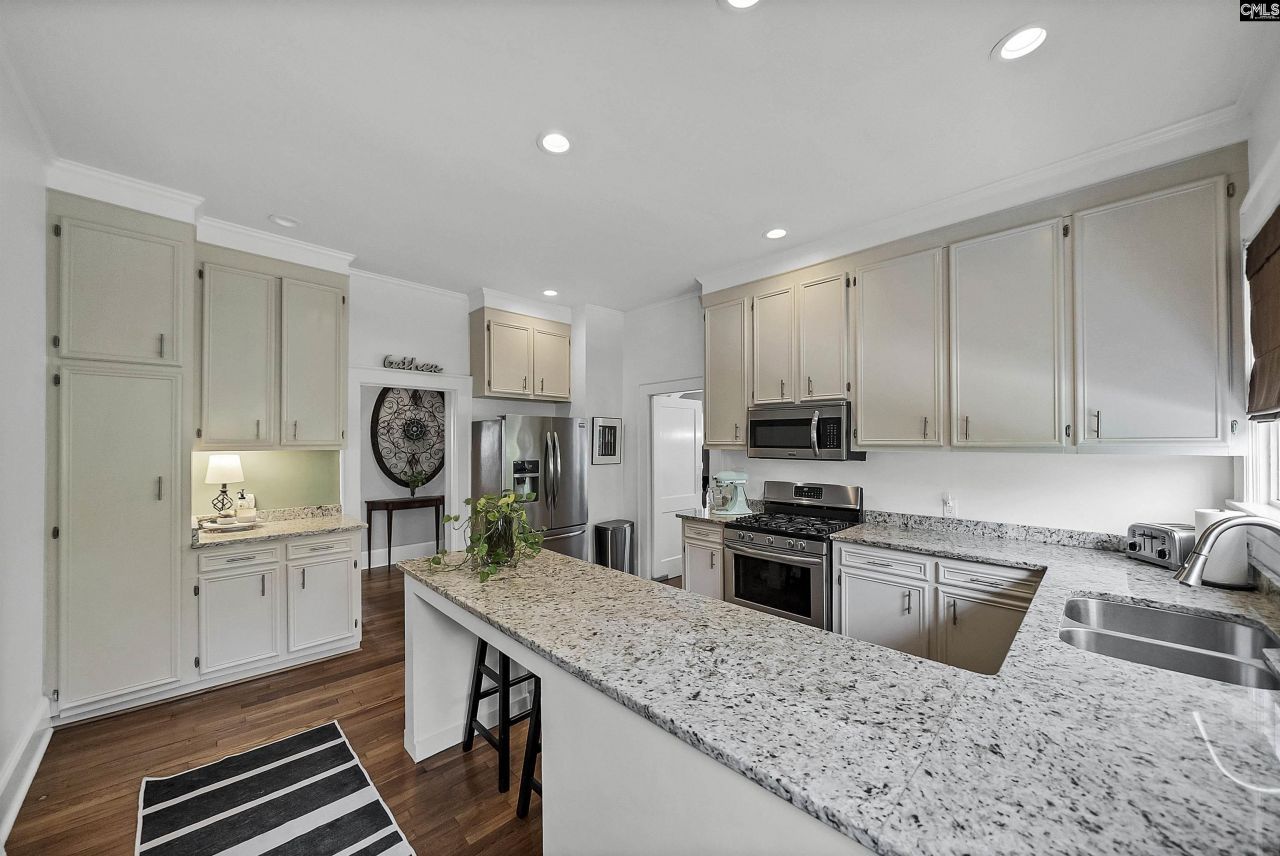 1312 Daly Street  Photo 16