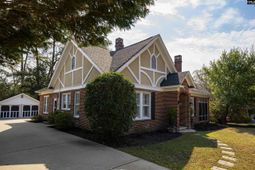 1312 Daly Street  photo 4