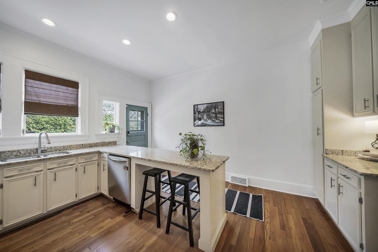 1312 Daly Street  Photo 21