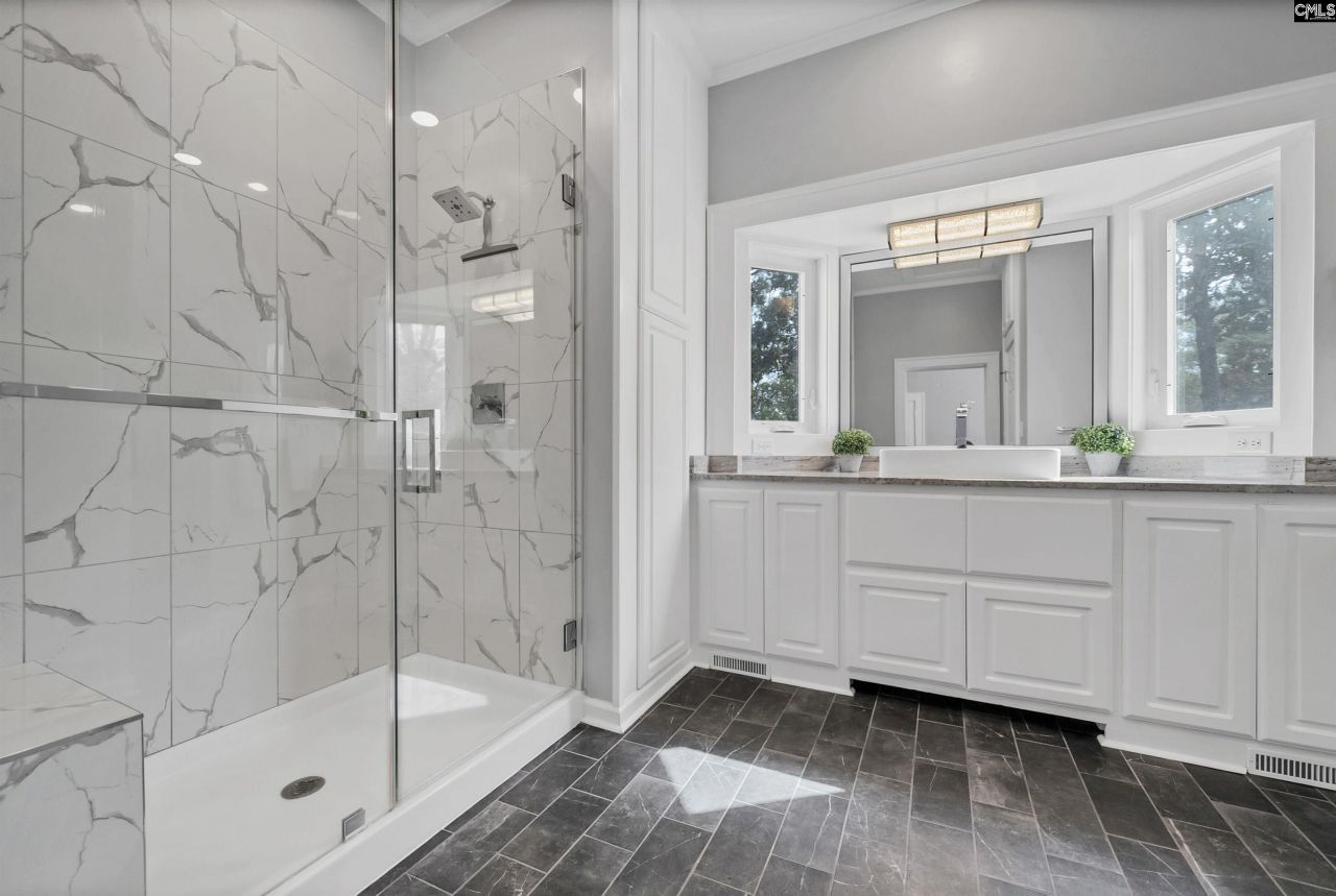 1312 Daly Street  Photo 27